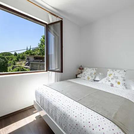 Rose- Comfort Double With Balcony And Sea View アパート